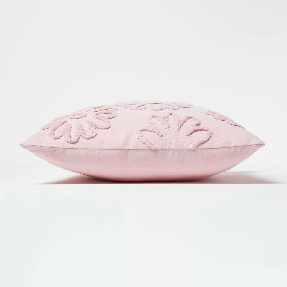 image 1 of Homescapes Floral Daisy Lilac Tufted Cotton Cushion - 45 x 45 cm Purple