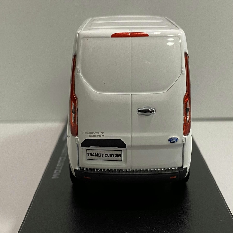 image 1 of 2018 Ford Transit Custom V362 MCA Frozen White 1:43 Scale Greenlight 51275