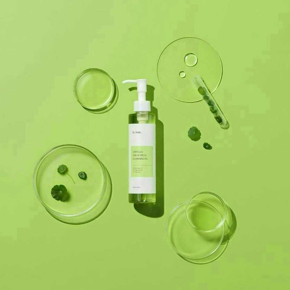image 1 of iUNIK Centella Green Fresh Cleansing Oil 200ml