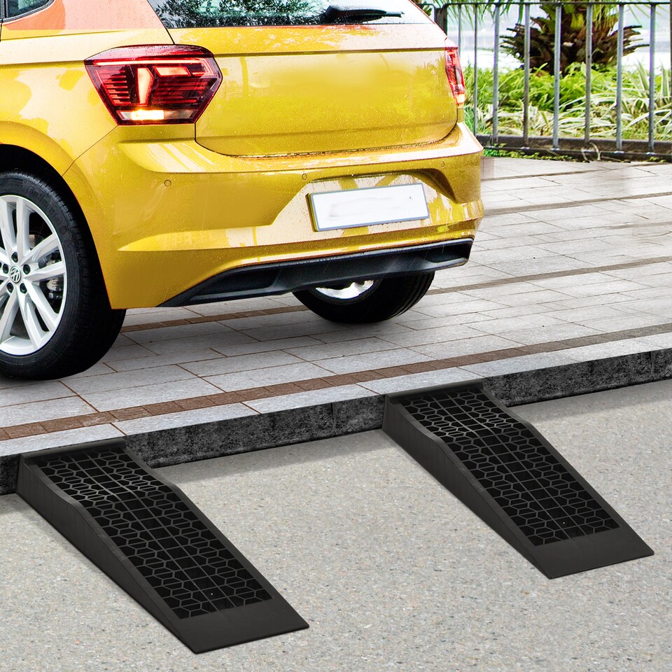 image 1 of HOMCOM Pair of 2 Low Entrance Plastic Curb Ramps Anti-Slip Surface 3 Ton Capacity Garage Workshop Cars SUVs Small Vans