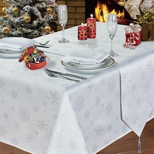 Le Chateau Snowflake 132cm x 228cm Tablecloth