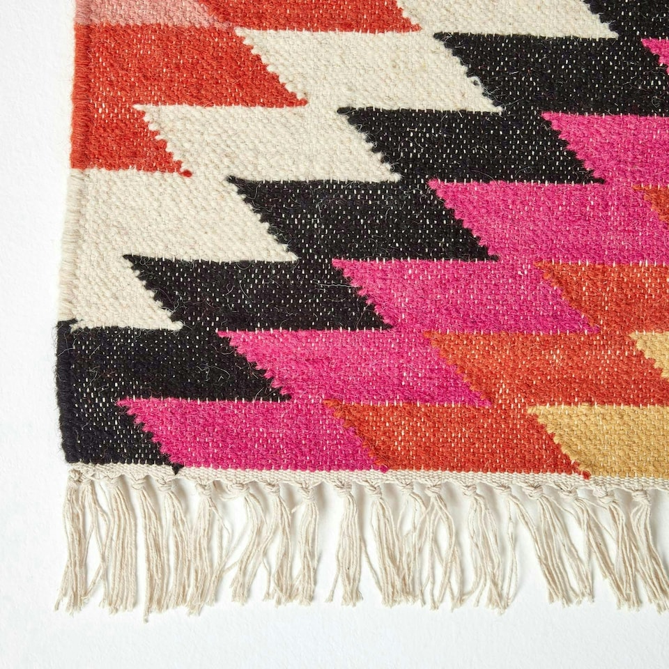 image 1 of Homescapes Jakarta Handwoven Geometric KIlim Wool Rug - 160 x 230 cm | Pink | 160 x 230 cm