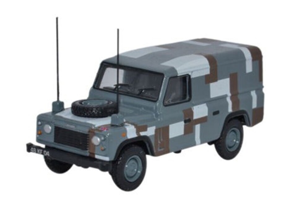 Oxford Diecast Land Rover Defender Berlin Scheme