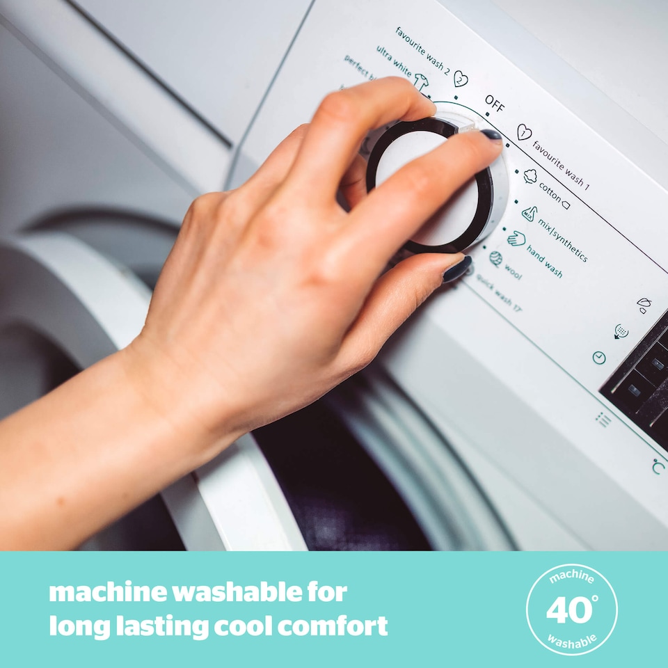 image 1 of Silentnight Summer Breeze Duvet - 2.5 Tog | White | King | King