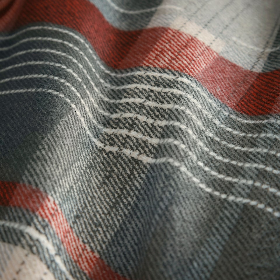 image 1 of Appletree Connolly Duvet Cover Set Red