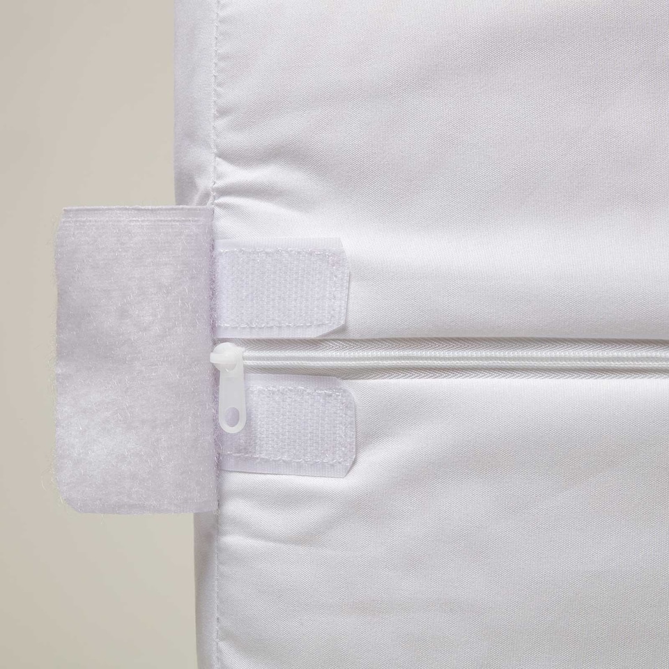 image 1 of Homescapes Luxury Zipped Mattress Encasement, 40 cm, Super King | White | Super King | 1