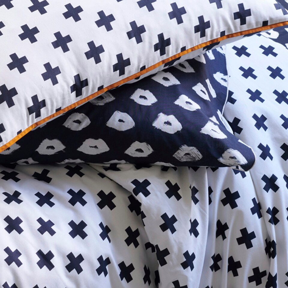 image 1 of Martex Black Umbria Duvet Cover Set Black King Black | King