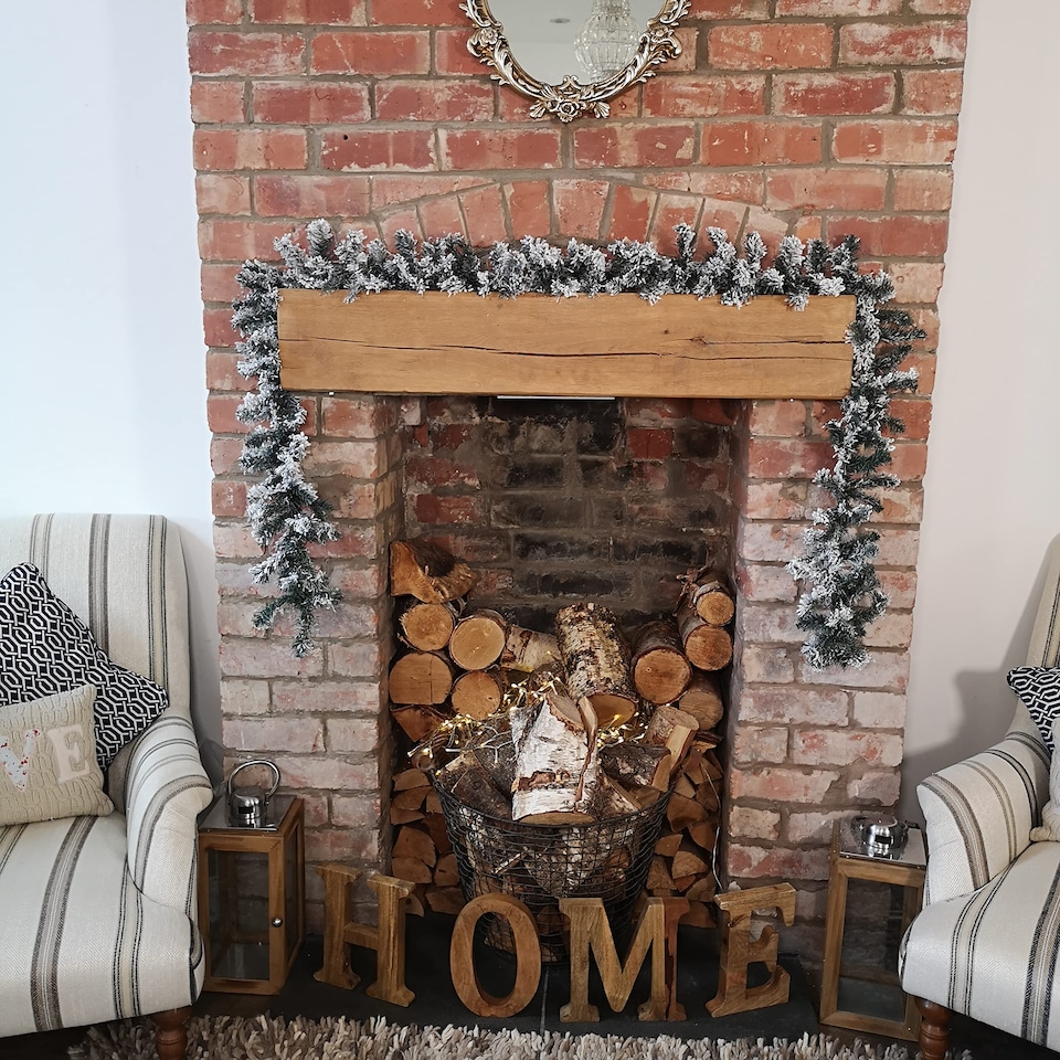image 1 of 9ft (2.7m) Christmas Snow Flocked Woodcote Fir Garland