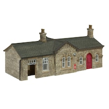 Bachmann Scenecraft Oakworth Station Red (Pre-Built)