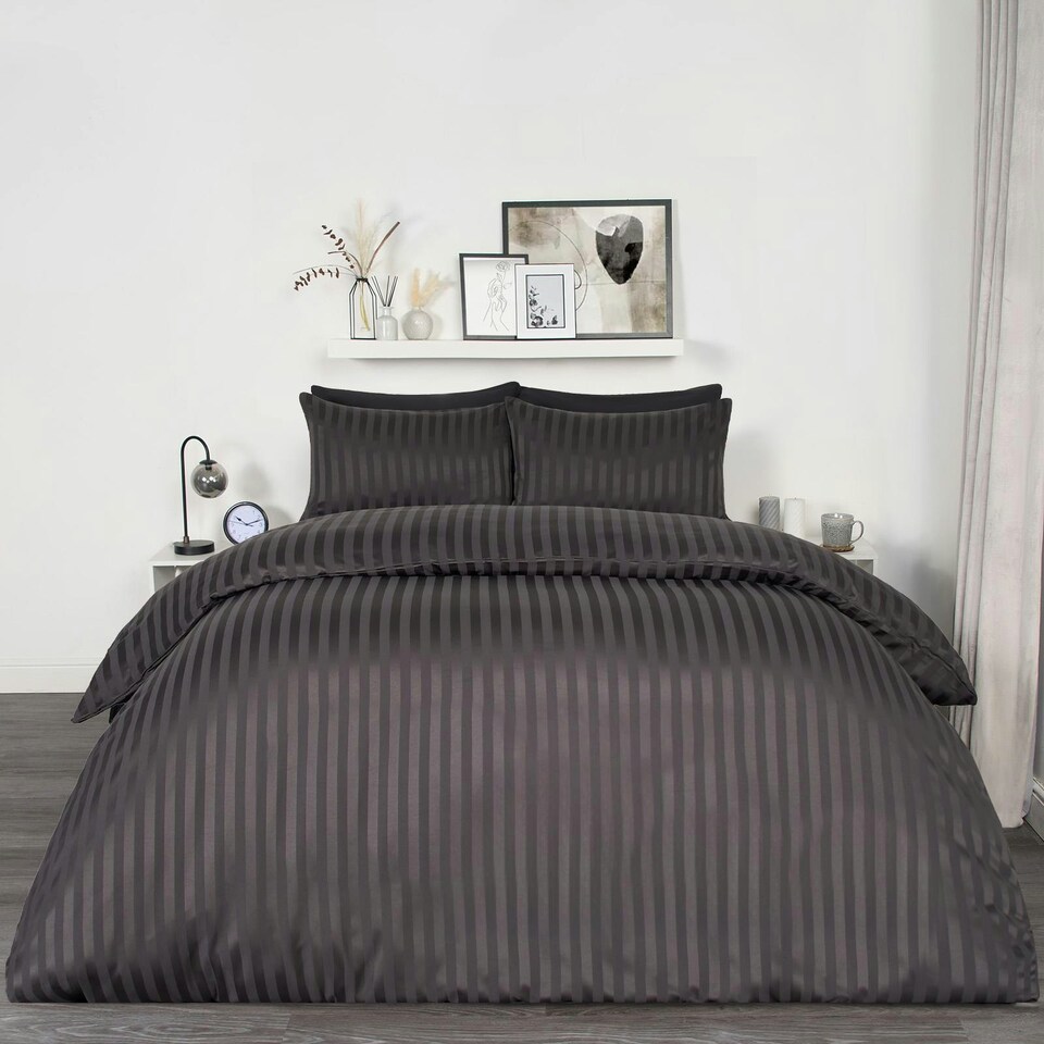 OHS Satin Stripe Hotel Quality Duvet Cover and Pillowcases, Super King