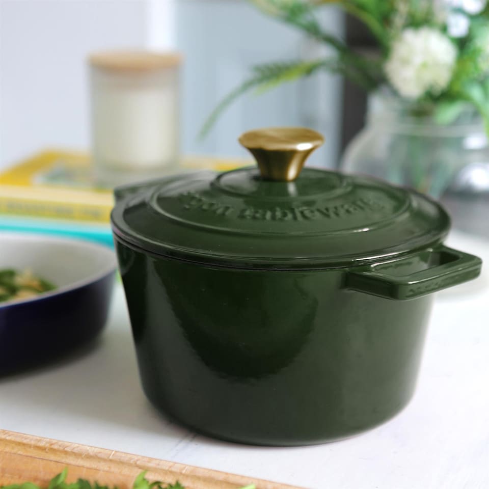 image 1 of Argon Tableware 2.8L Round Cast Iron Casserole Dish with Self-Basting Lid - 2.95QT Dutch Oven Roasting Dish Pot | Green | Green | 1