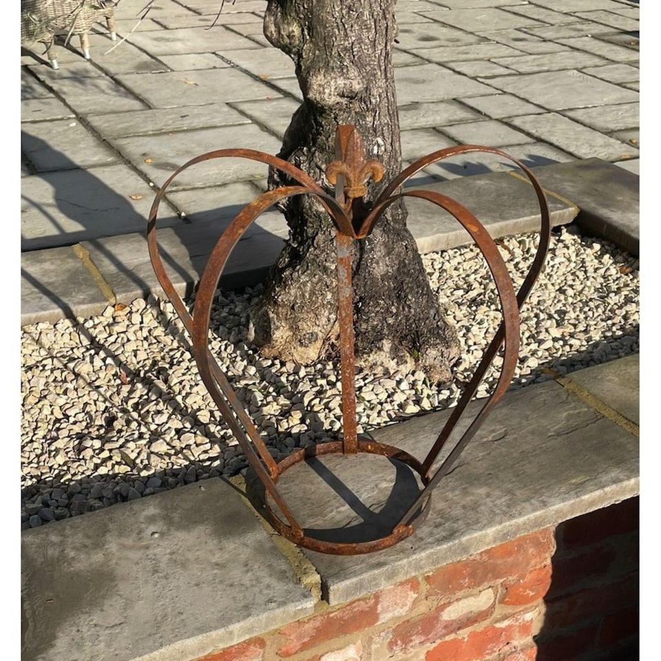 image 1 of Crown Planter Plant Pins/ Garden Art - L22.9 x W22.9 x H48.3 cm - Bare Metal/Ready to Rust