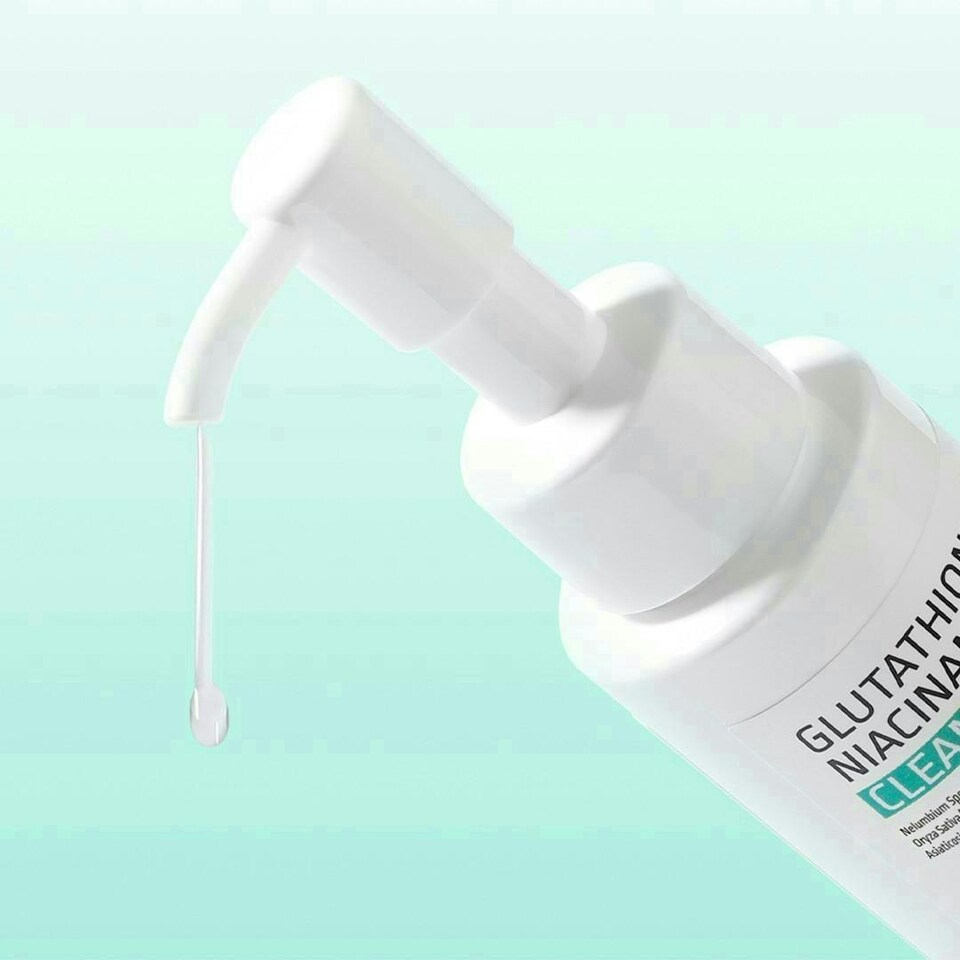 image 1 of APLB Glutathione Niacinamide Cleansing Oil 105ml