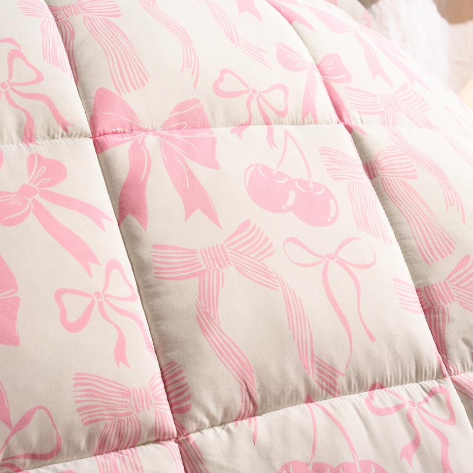 image 1 of OHS Bows Frill Edge Coverless 7.5 Tog Duvet Set with Pillowcase | Pink | Single