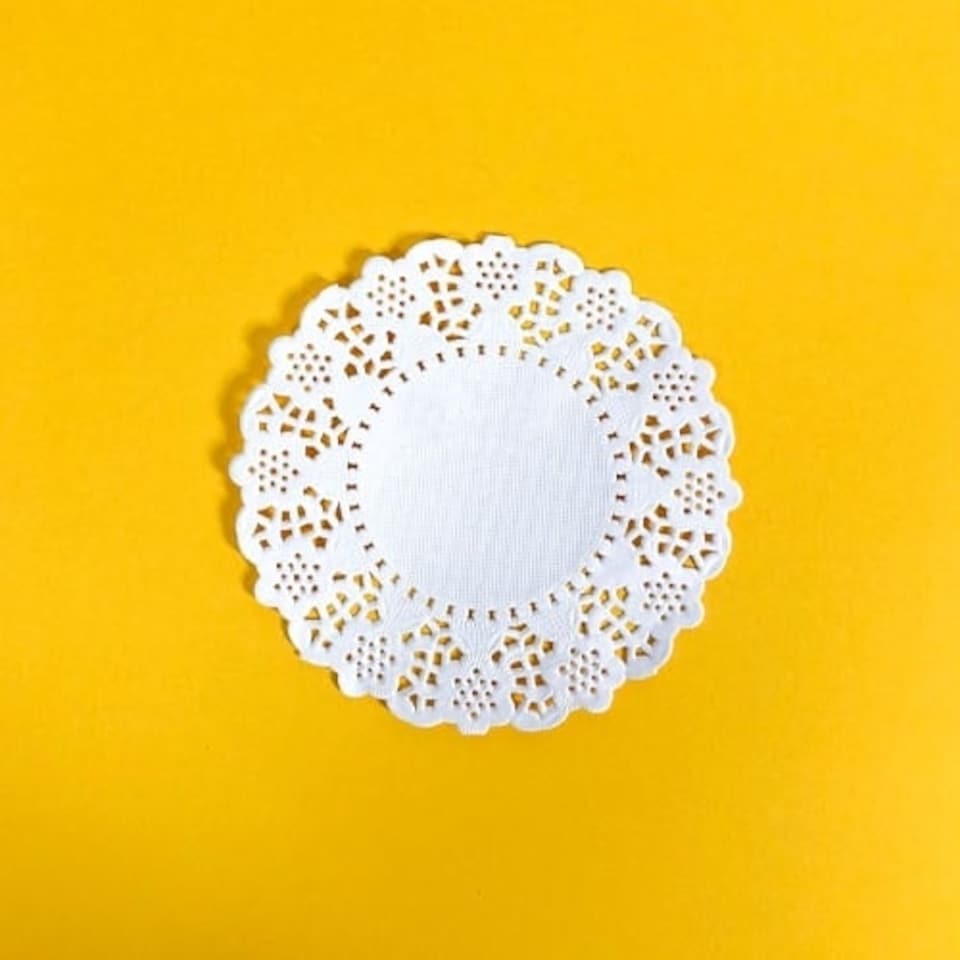 White Round Kraft Paper Doilies 11cm / 4.5 in - Pack of 250