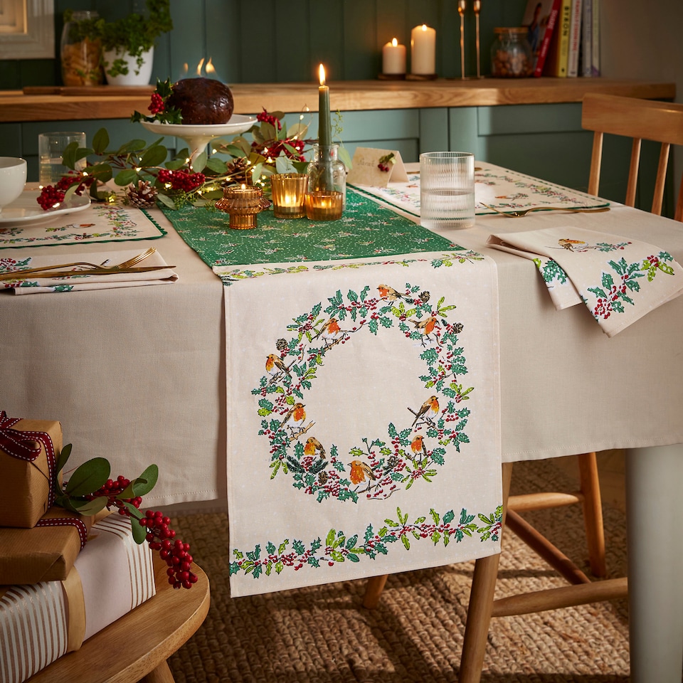 image 1 of Ulster Weavers Christmas Robins Napkins - 2 Pack Green