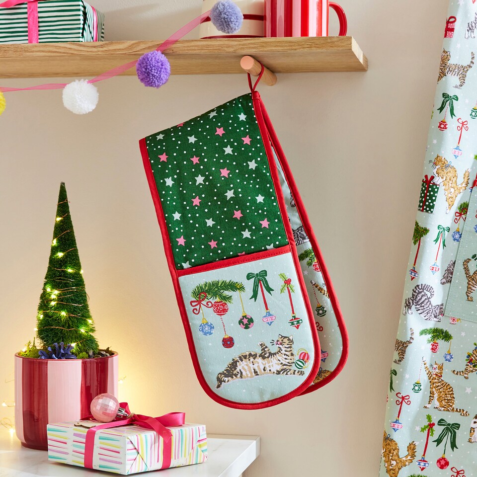 image 1 of Ulster Weavers Christmas Cats Double Oven Glove Seafoam