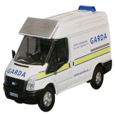 Oxford Diecast Ford Transit MkV SWB Med. Garda