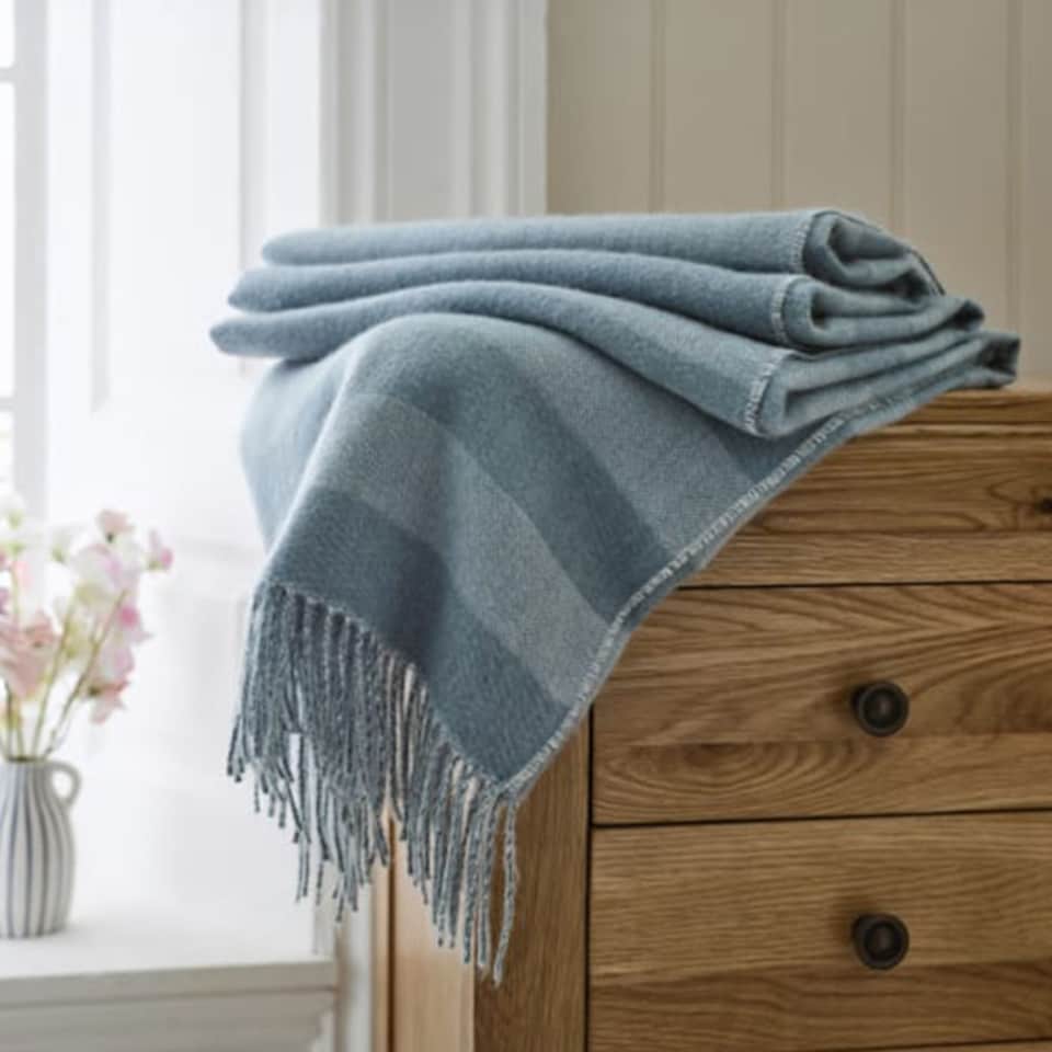 image 1 of St.Ives Supersoft Yarn Dyed Jacquard Throw