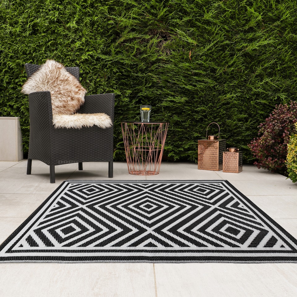 image 1 of JVL Lightweight Reversible Outdoor Rug – Tile Pattern, Plastic Woven, 120 x 170 cm
