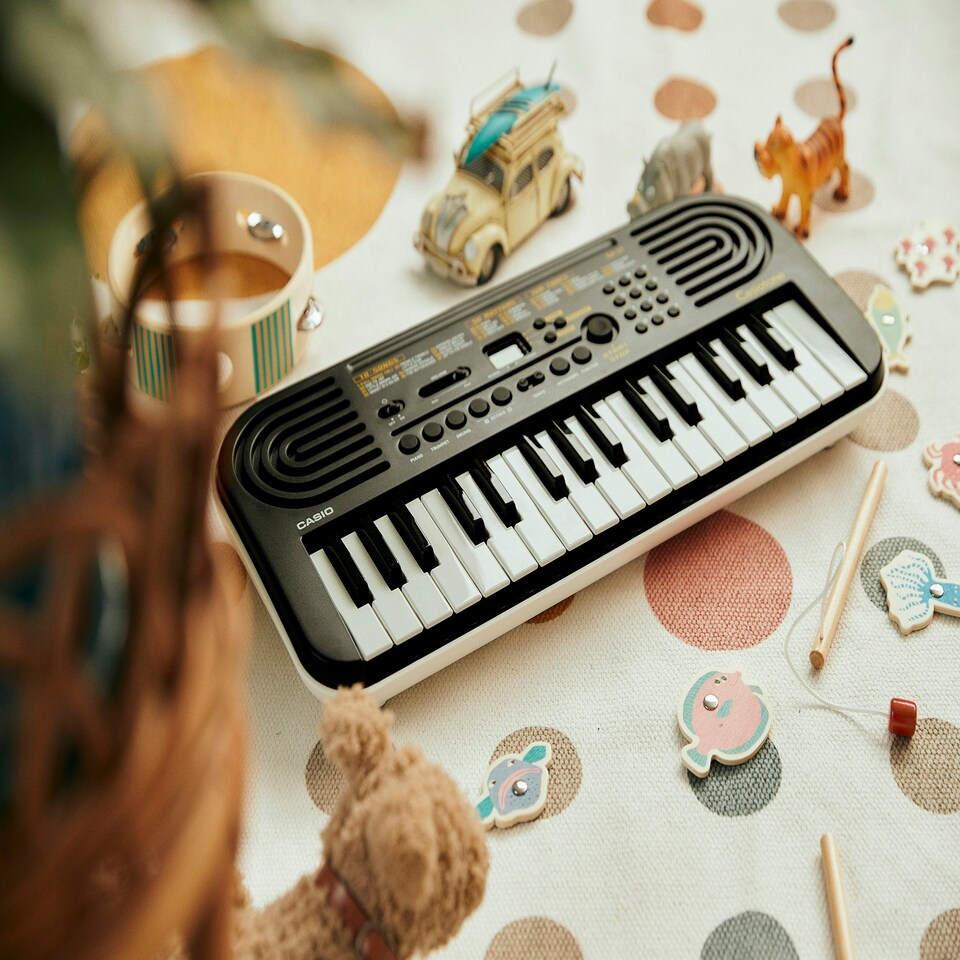 image 1 of Casio SA-51 Mini Key keyboard