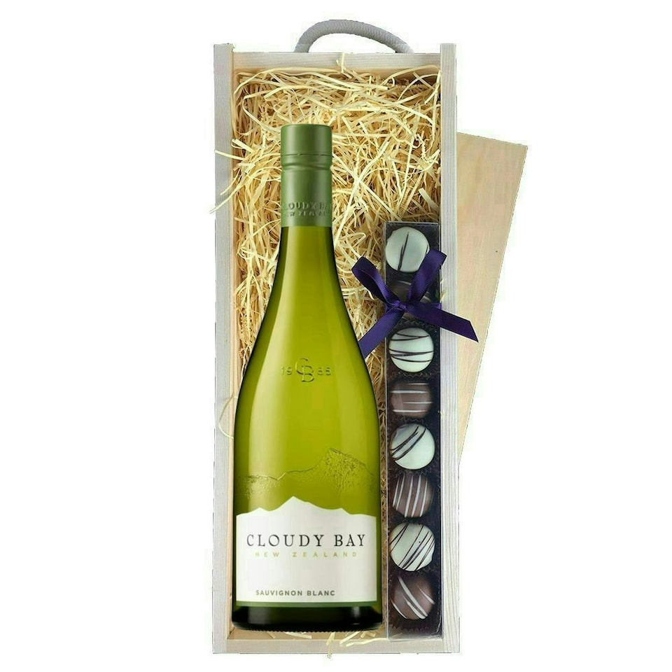Cloudy Bay Sauvignon Blanc Wine & Truffles, Wooden Box 75cl 13.5% abv