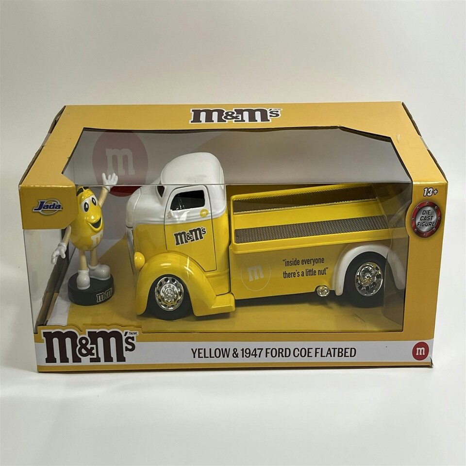 image 1 of M&Ms Yellow Figure and 1947 Ford Coe Flatbed 1:24 Scale Jada 253255066 33425
