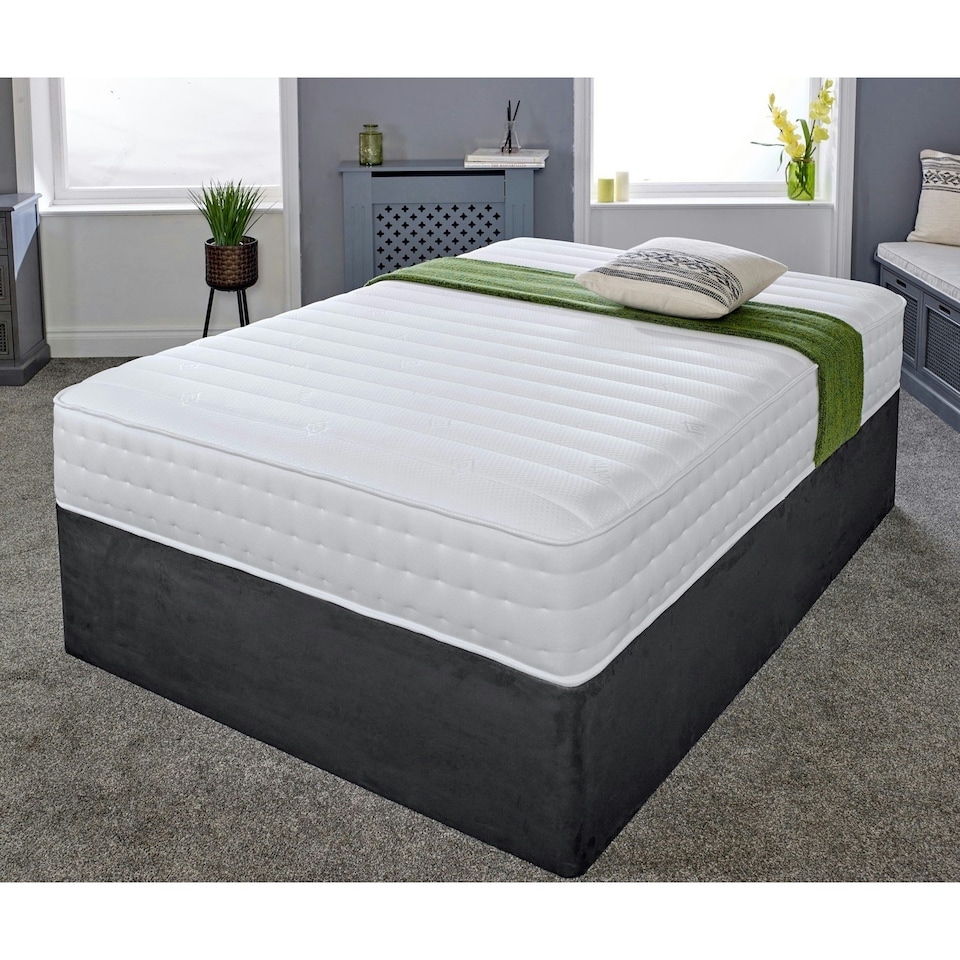 image 1 of 1000 Pocket Sprung Memory Foam Mattress - Micro Quilted Design White | King