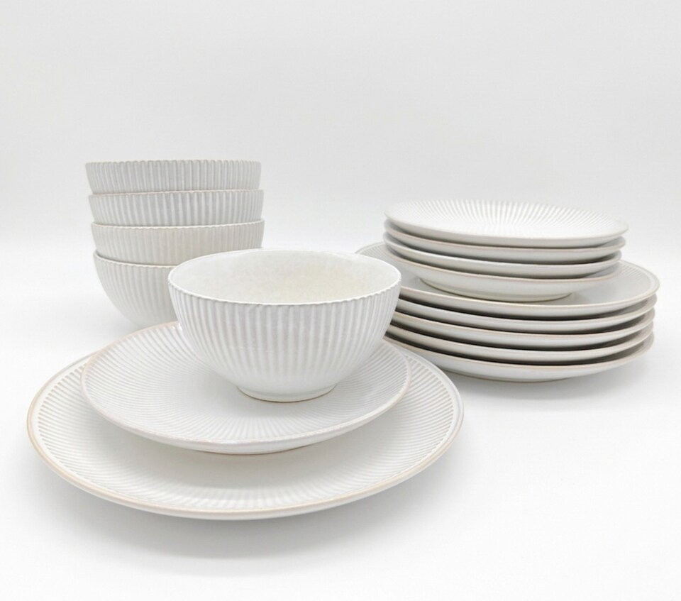 image 1 of Reactive Cream Glaze Dinner Set Plates Bowls 18pc Set