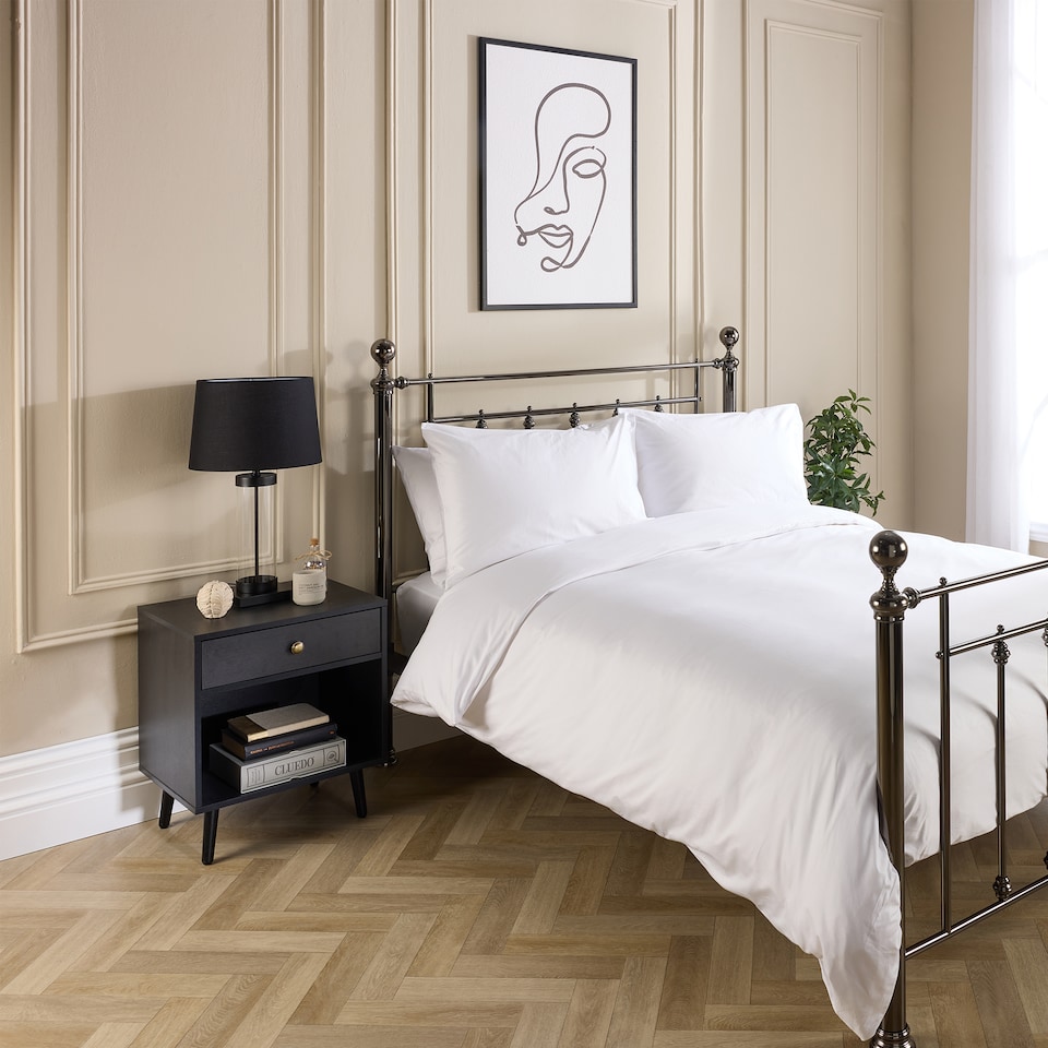 image 1 of Hotel Pure Luxury 4 Star Duvet Cover Set White Double