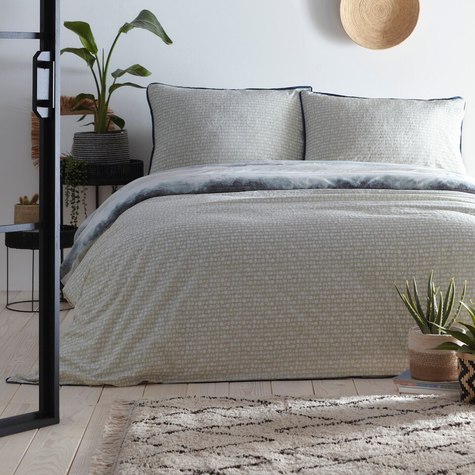 image 1 of Appletree Landscape Duvet Cover Set Seafoam