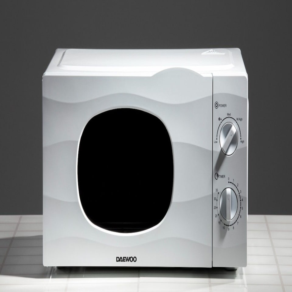 image 1 of Daewoo Microwave 20L 700W 5 Power Levels Defrost Function Dial Controls KOR6L77