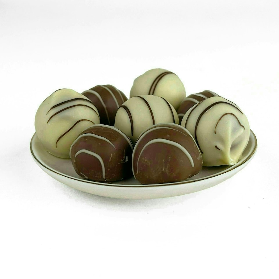 image 1 of Moet & Chandon Brut Imperial Champagne & Truffles, Wooden Box 75cl 12.5% abv