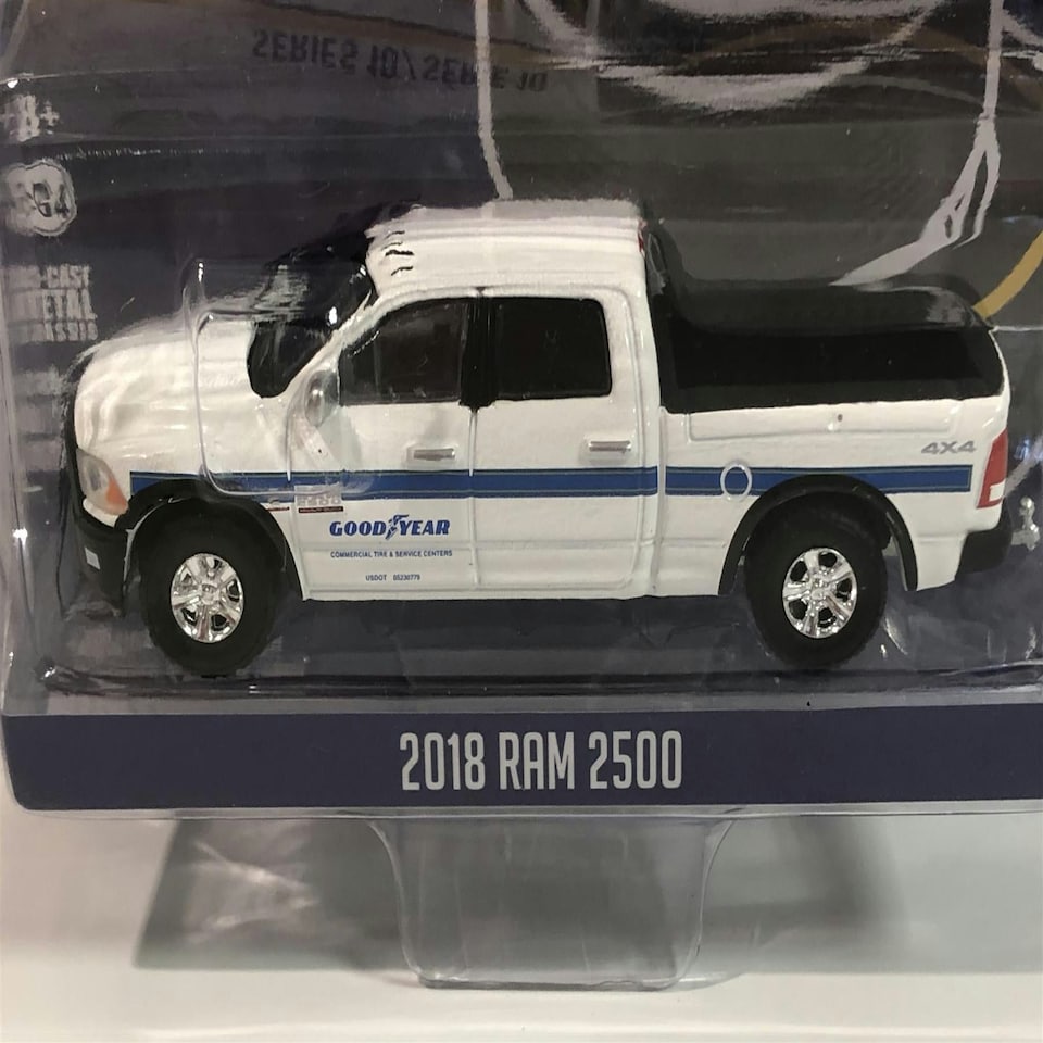 image 1 of 2018 RAM 2500 White 1:64 Scale Greenlight 41100F