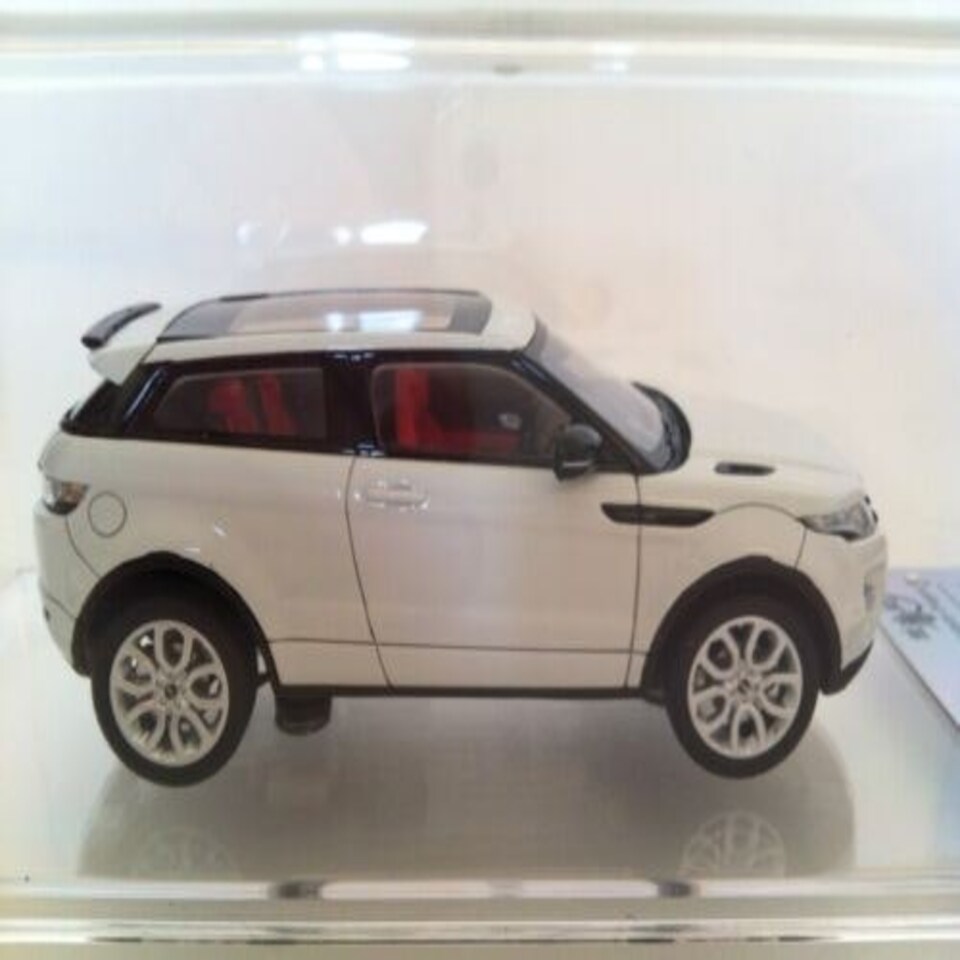 image 1 of Century Dragon Land Rover Evoque 2011 Fuji White CDLR 1001 New Range