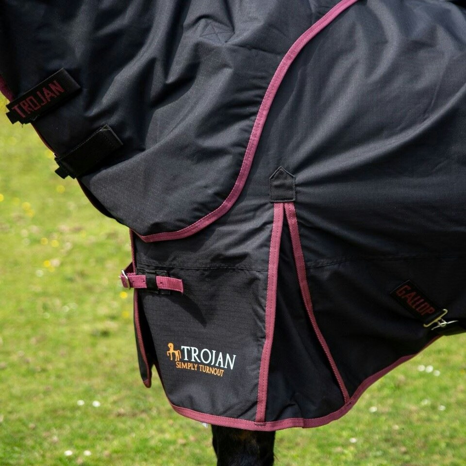 image 1 of Gallop Equestrian Trojan Dual 50G Turnout Set Black | Size: 6ft 9
Colour: Black