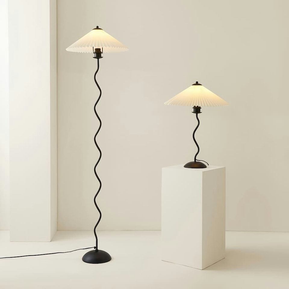 image 1 of ValueLights Wiggle Matte Black Table Lamp with Cream Tapered Shade | Black | White
