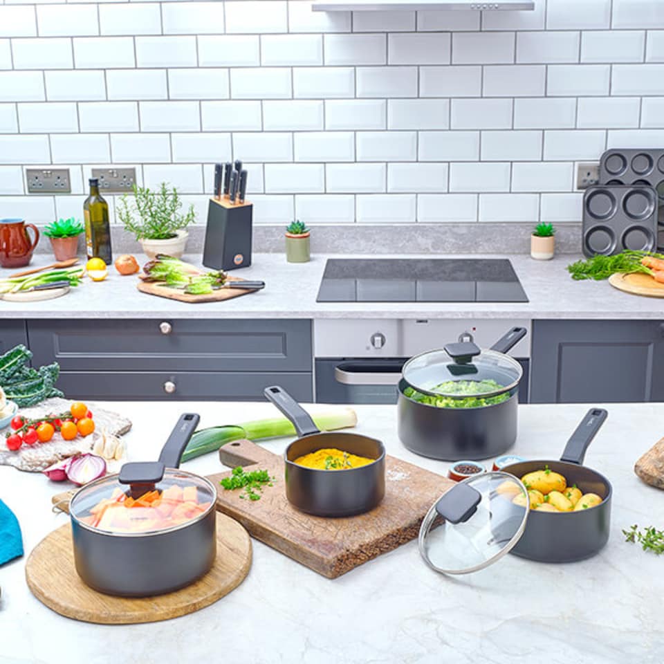 image 1 of Stoven Noir 18cm Non-Stick Saucepan with Lid