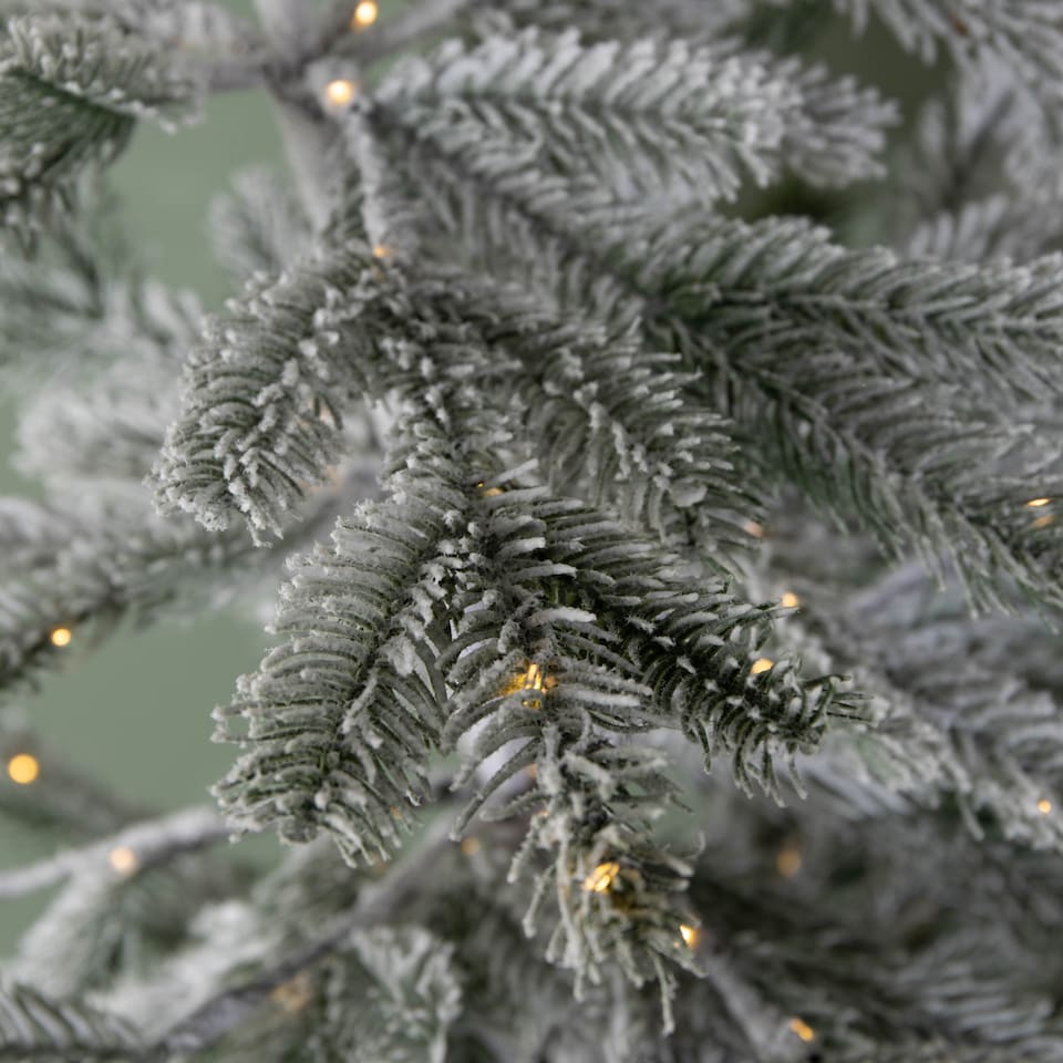 image 1 of 4ft (1.2m) Light up Pine Needle Christmas Tree with 150 Warm White LEDs