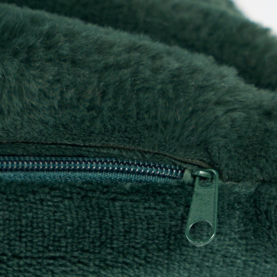 image 1 of OHS 4 x Faux Fur Matte Velvet Fleece Thick Ribbed Filled Cushions, 45x45cm - Green