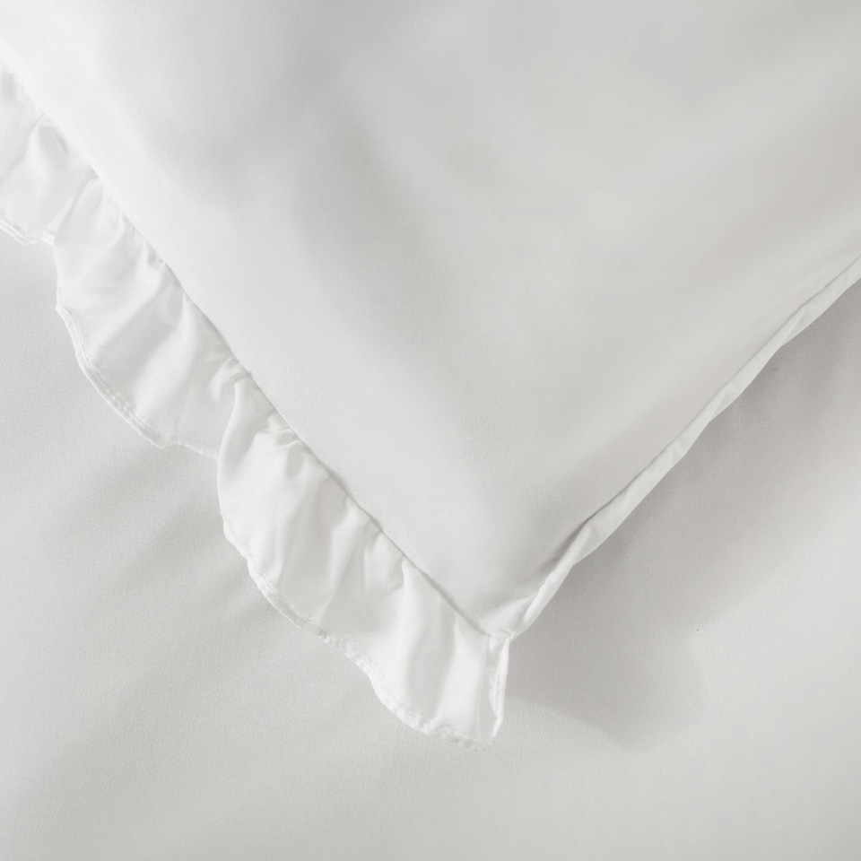 image 1 of OHS Ruffled Frill Edge Duvet Cover and Pillowcase Bedding Set, King - White