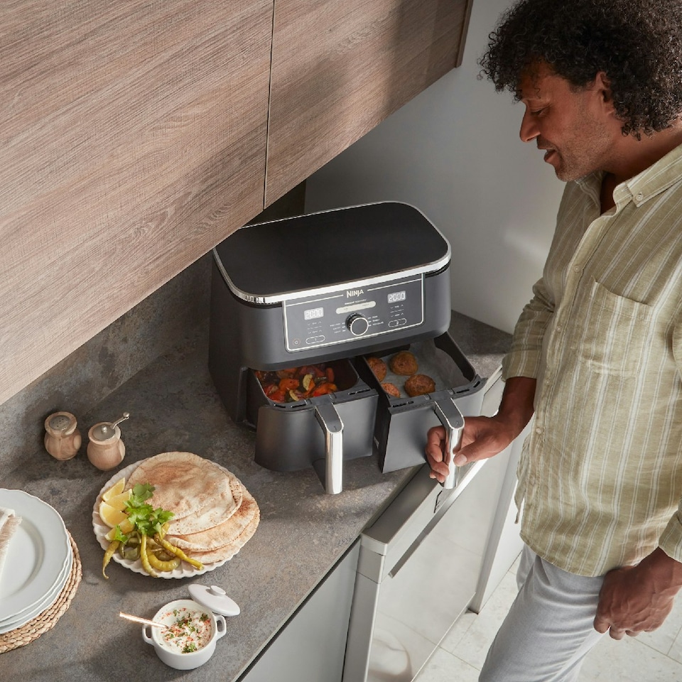 image 1 of Ninja Foodi MAX Dual Zone Air Fryer 9.5L AF400UK