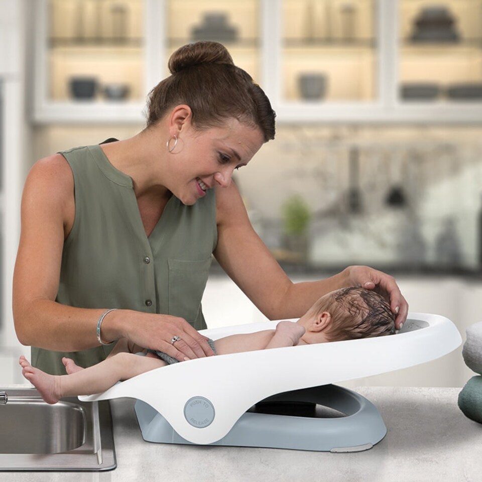 image 1 of Summer Infant Clean Rinse Baby Bather