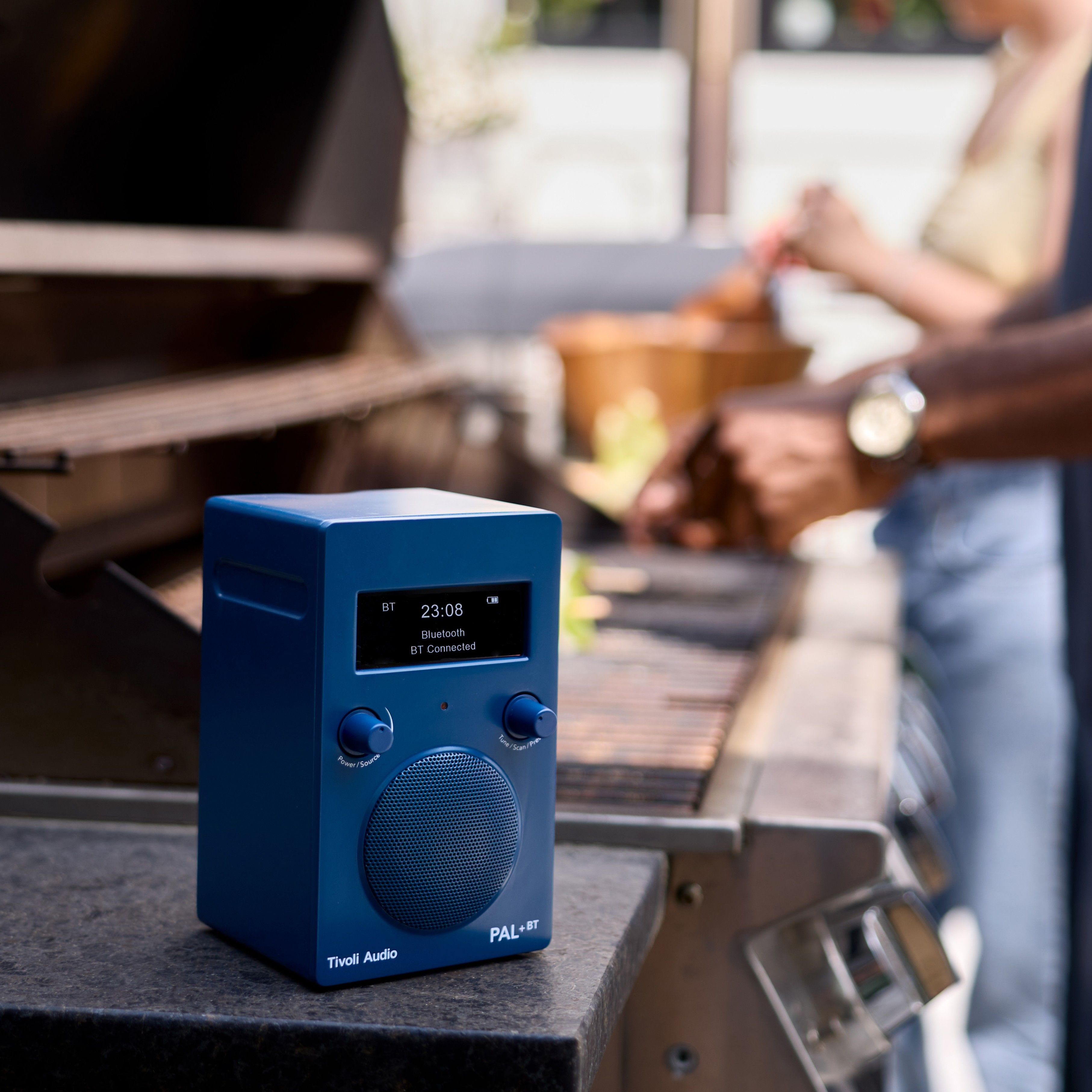 Tivoli Audio PAL BT ブルー Tivoli Audio PAL BT Portable Bluetooth Radio | Tivoli Hi-Fi