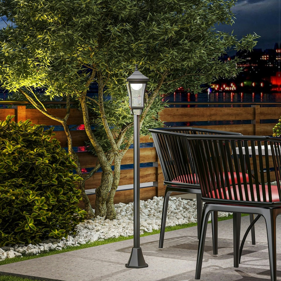 image 1 of Outsunny 1.3 m LED Garden Lamp Post Light, Waterproof IP44, Cool White Black
