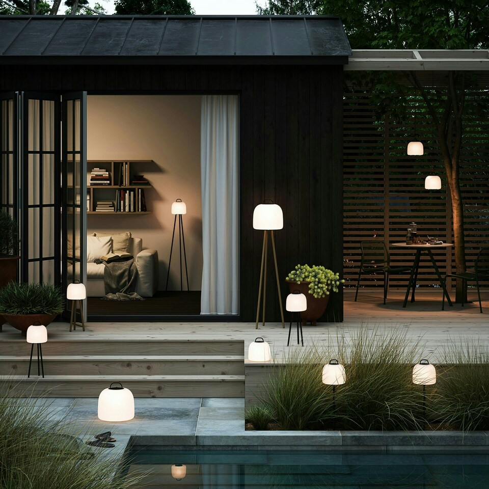 image 1 of Kettle 22 | Pendant | Black/white Black