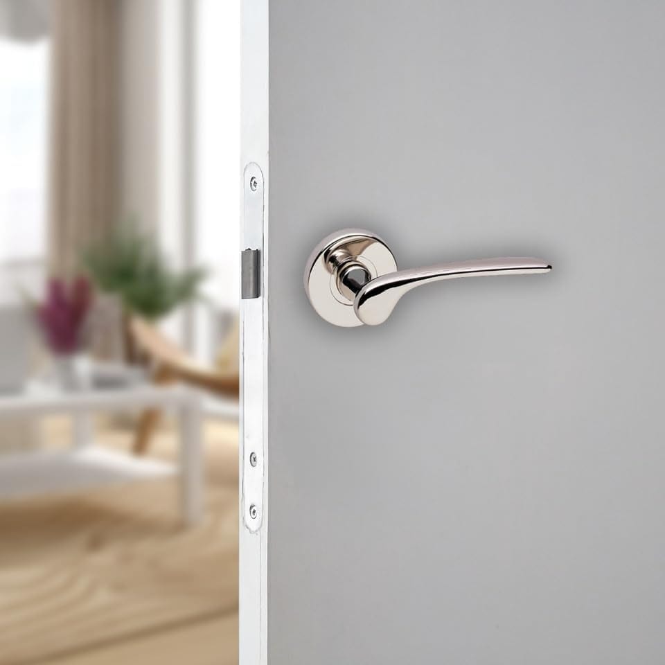 image 1 of Como Metal Lever Latch Door Handles Set Round Rose Internal & External | Silver | Polished Nickel Rose | 1