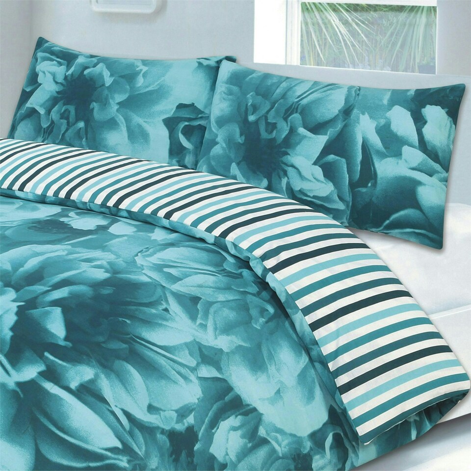 image 1 of Roses Duvet Cover Set - Super King - Blue