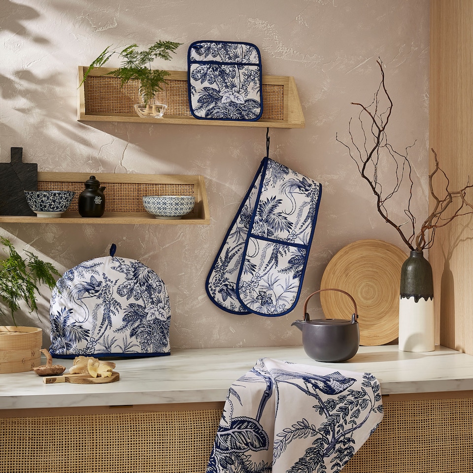 image 1 of Ulster Weavers Willow Toile Tea Cosy Blue