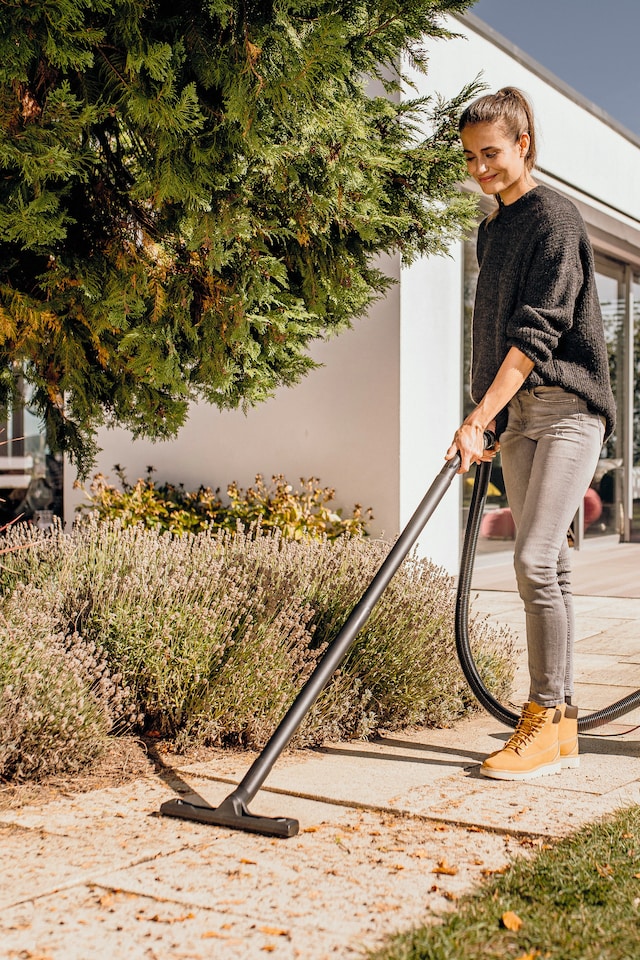 image 1 of Kärcher WD 3 Wet and Dry Vacuum